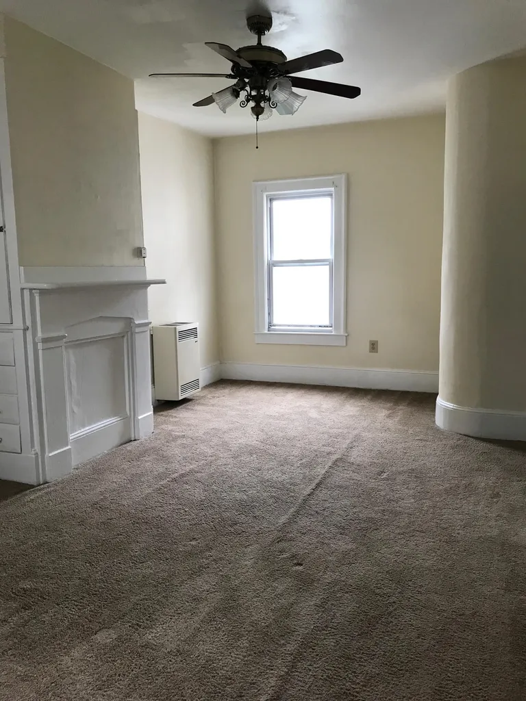 387 Hanover Street Manchester NH 03104