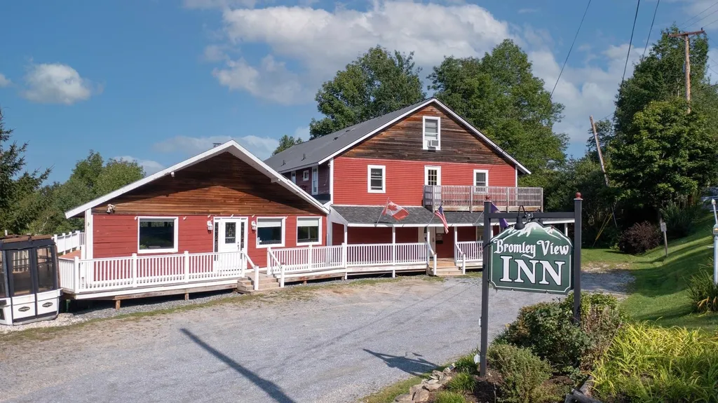 522 Vt Route 30 Winhall VT 05340