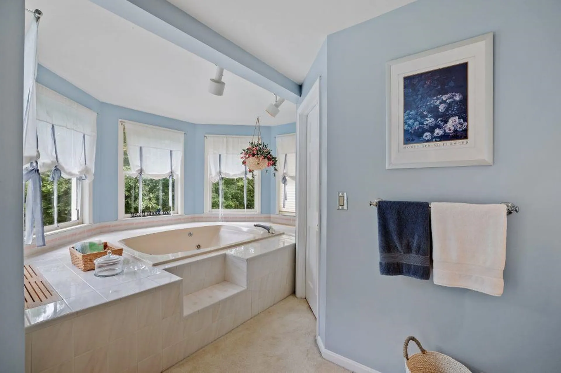 46 Hyatt Lane Laconia NH 03246