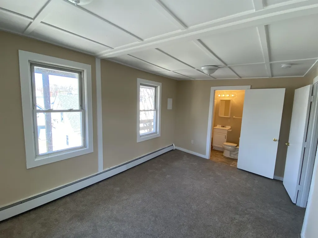 532 Main Street Farmington NH 03835
