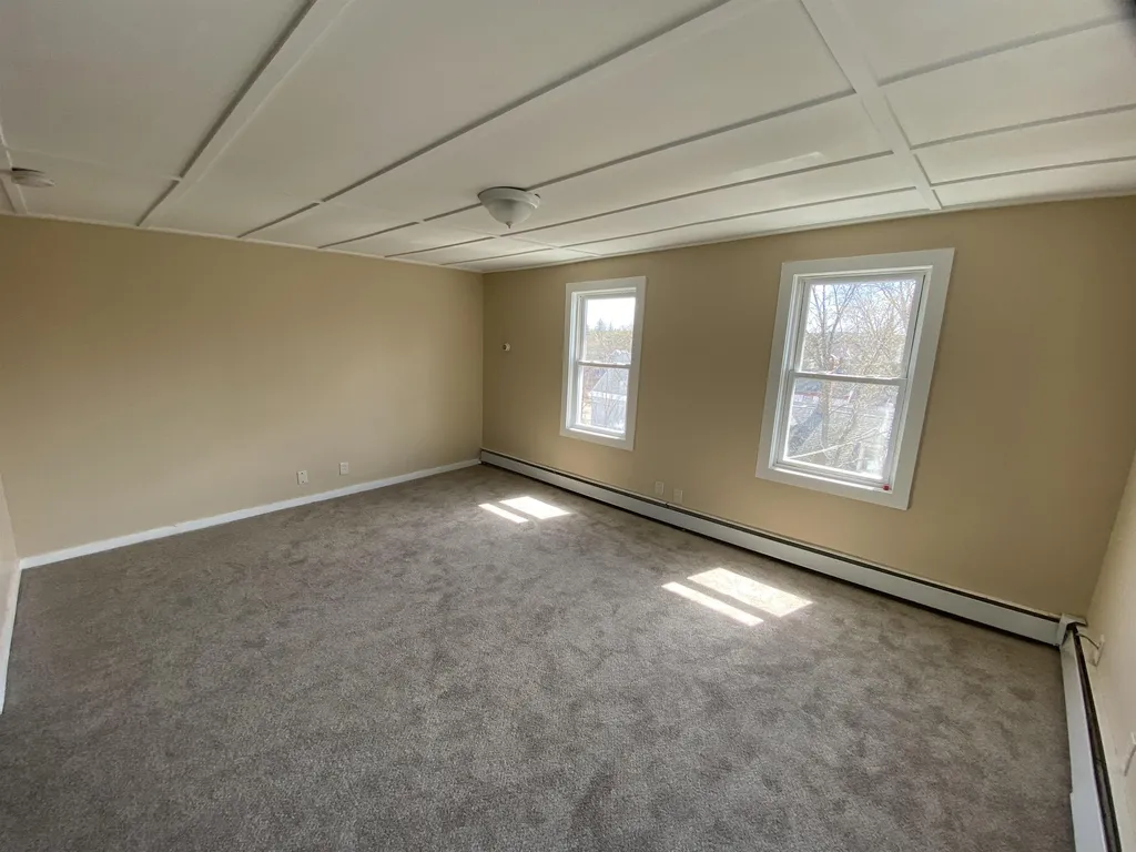 532 Main Street Farmington NH 03835