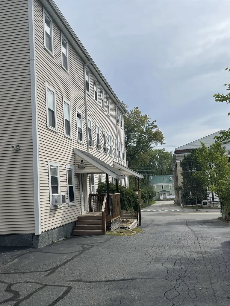 532 Main Street Farmington NH 03835