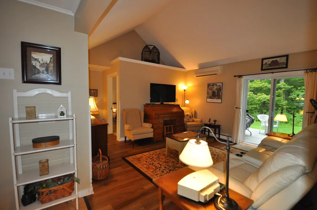 38 Jade Circle Manchester VT 05255