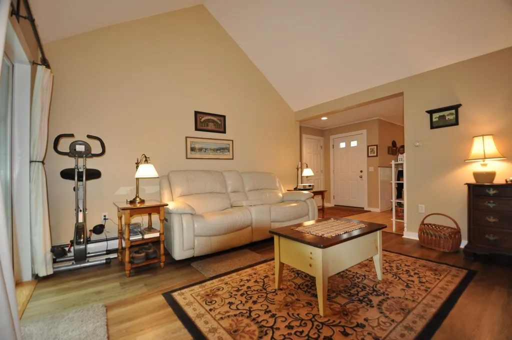 38 Jade Circle Manchester VT 05255