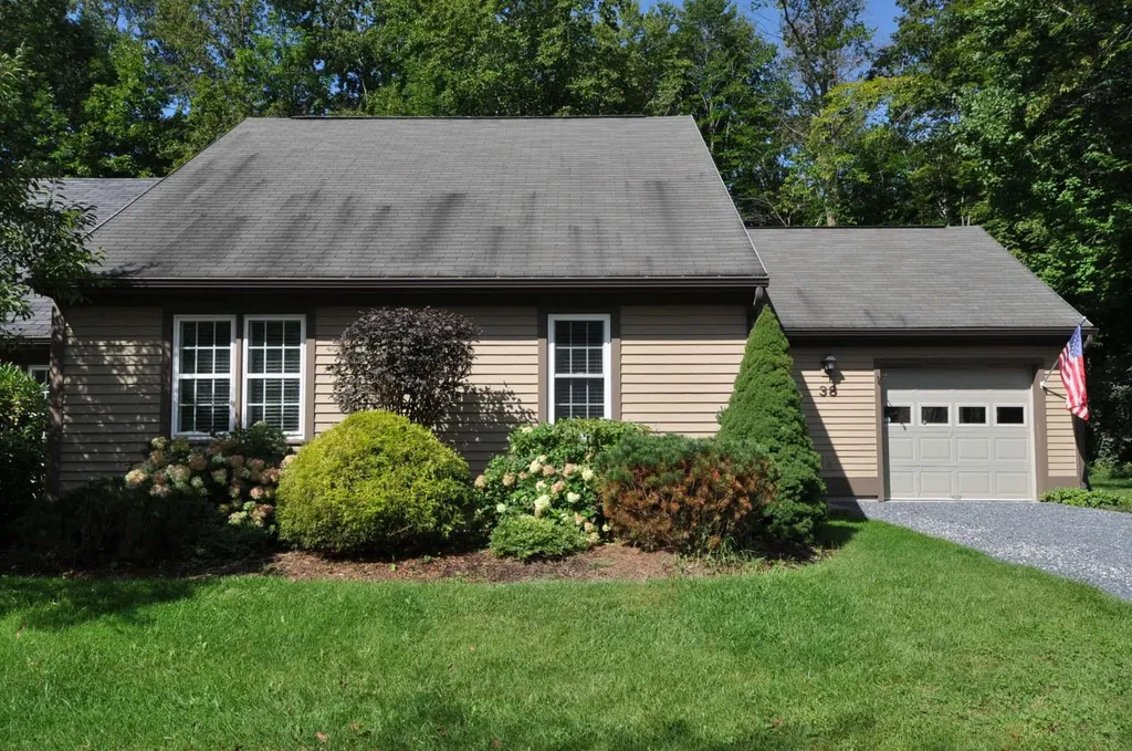 38 Jade Circle Manchester VT 05255
