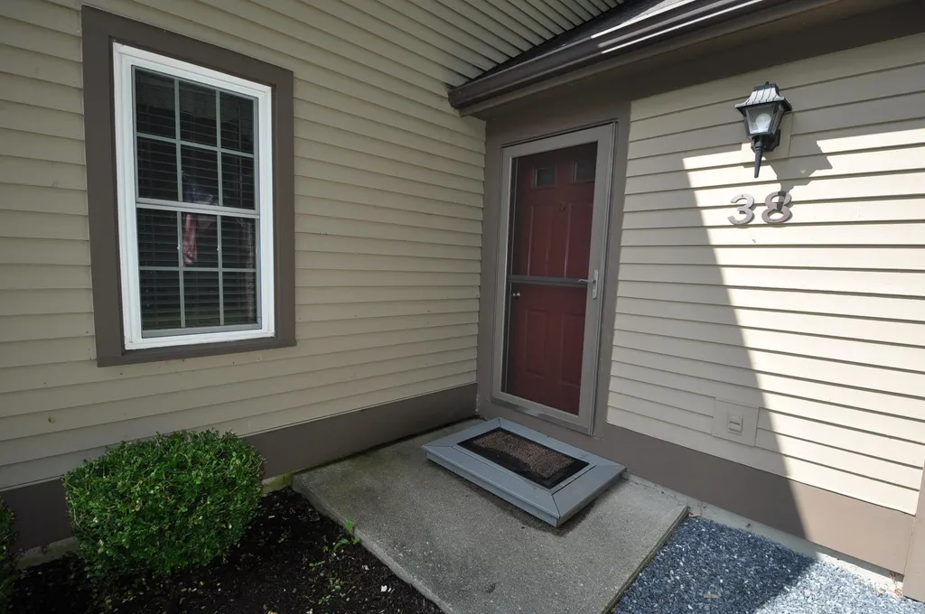 38 Jade Circle Manchester VT 05255