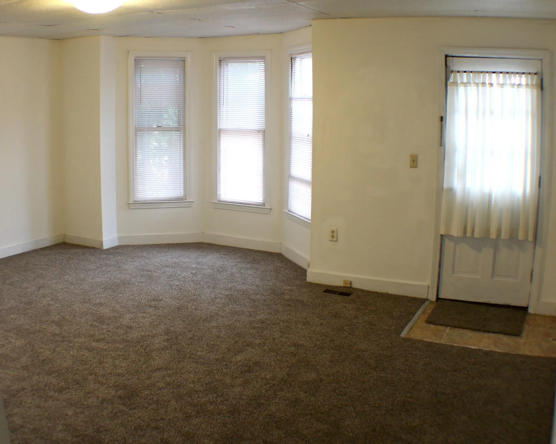 8-10 Lake Street Nashua NH 03060