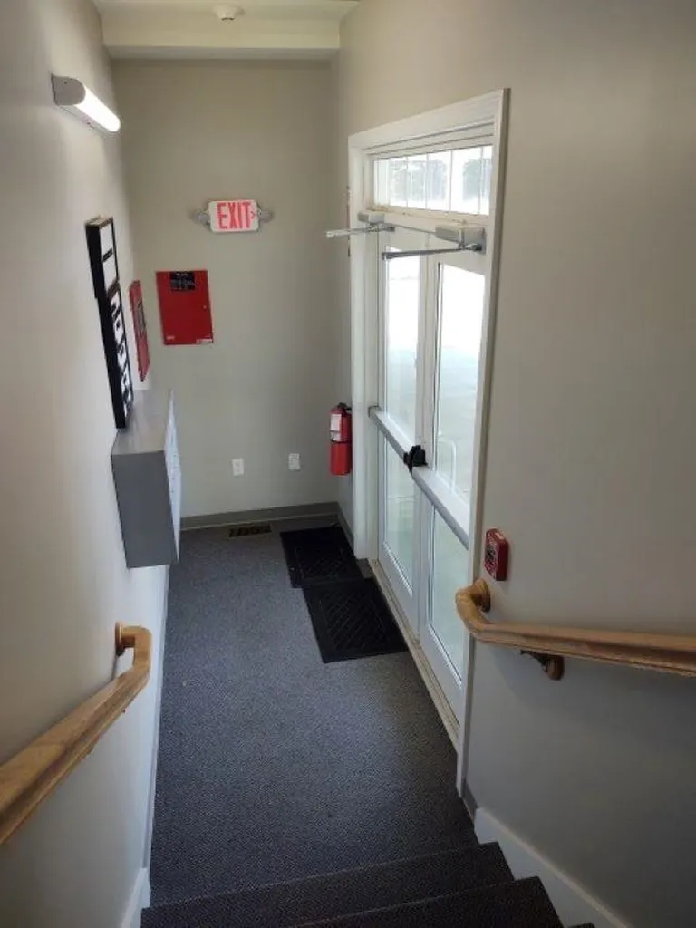 6 Mohawk Drive Londonderry NH 03053