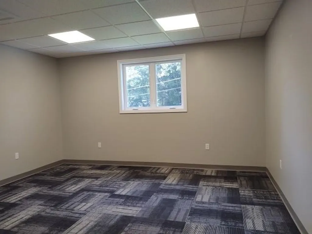 6 Mohawk Drive Londonderry NH 03053