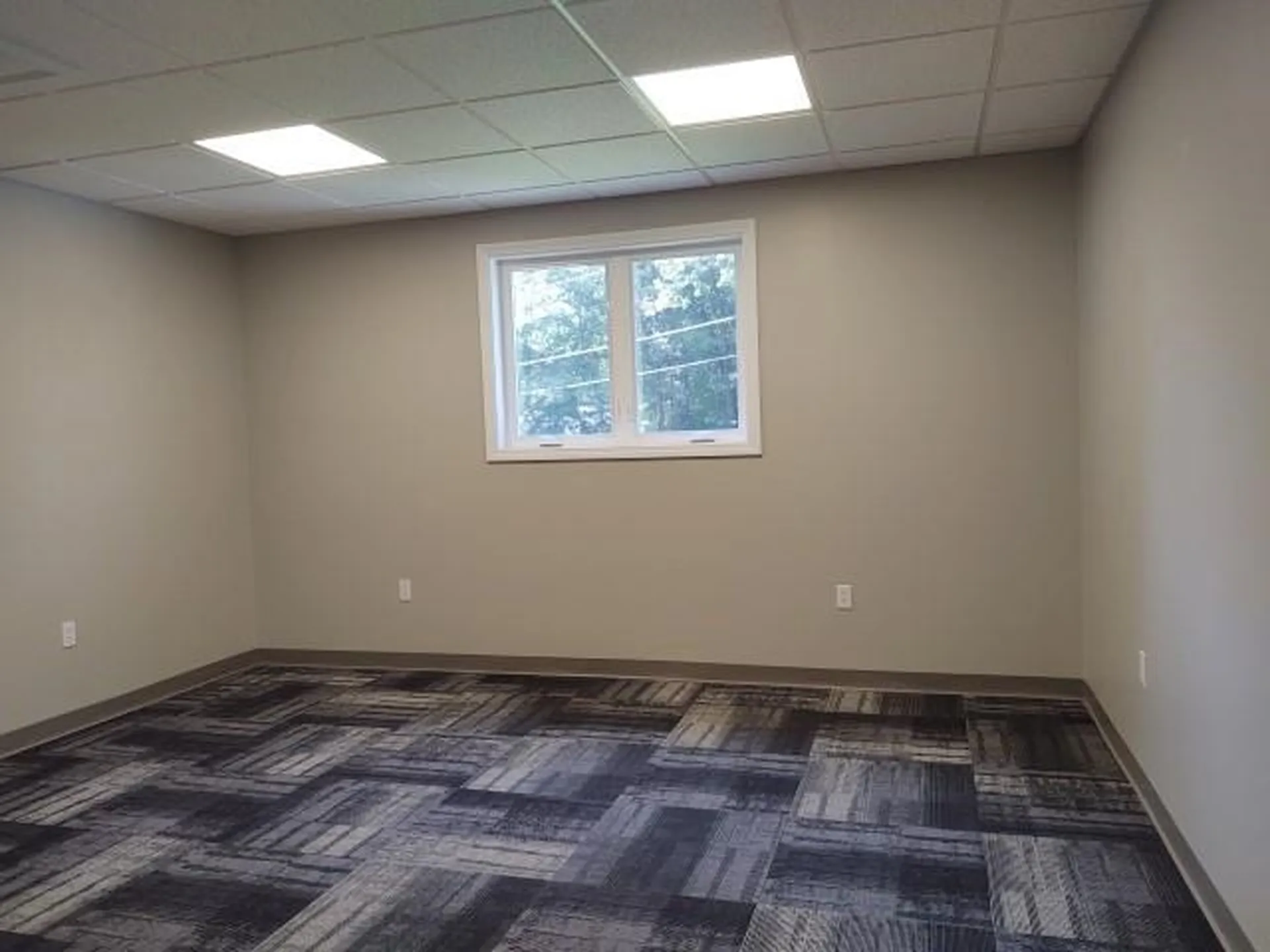 6 Mohawk Drive Londonderry NH 03053