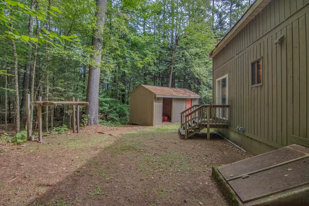 34 Horse Pasture Lane Thornton NH 03285
