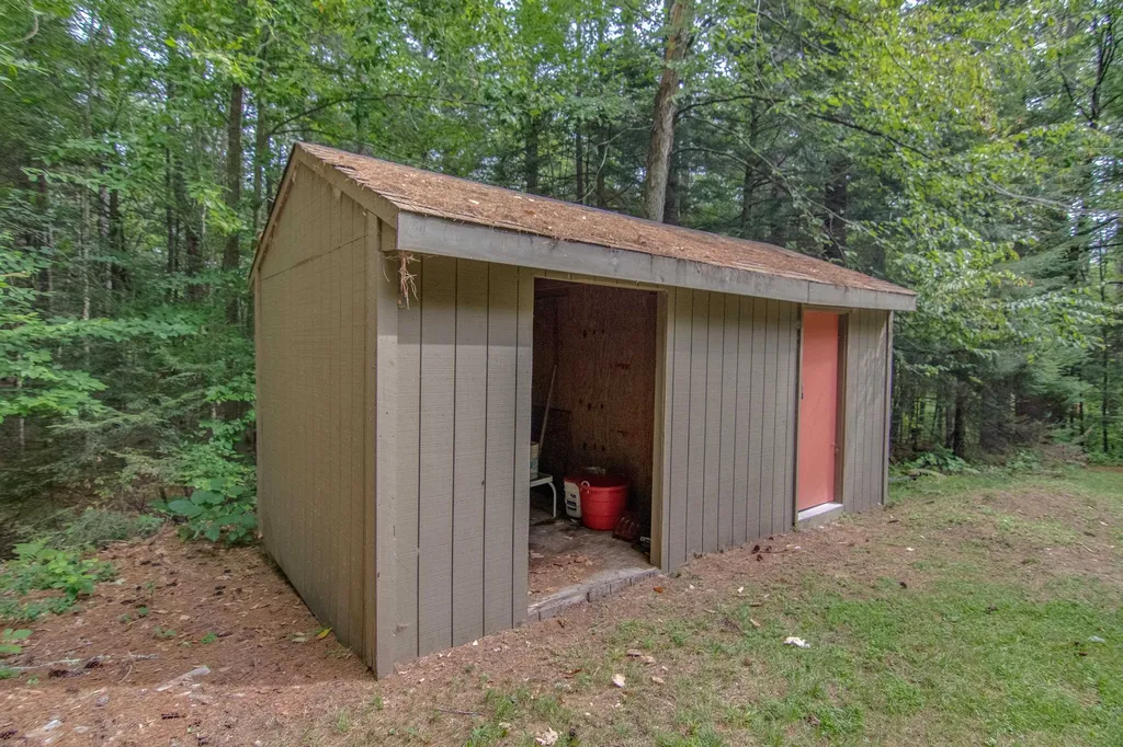 34 Horse Pasture Lane Thornton NH 03285