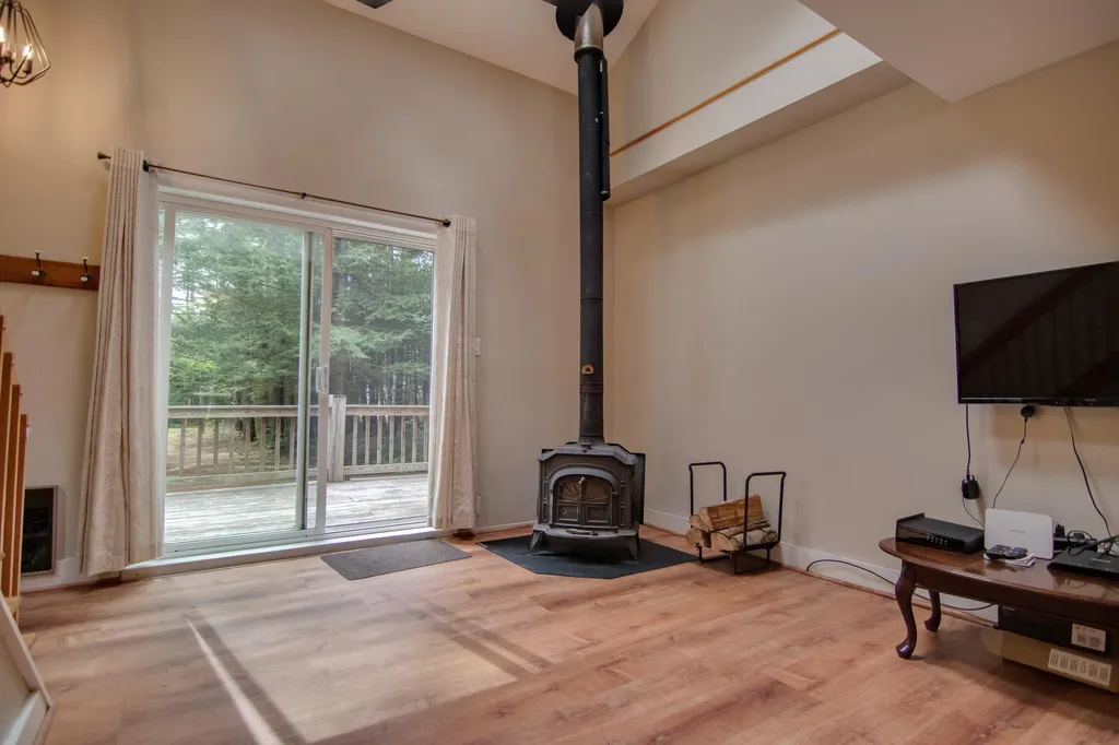 34 Horse Pasture Lane Thornton NH 03285