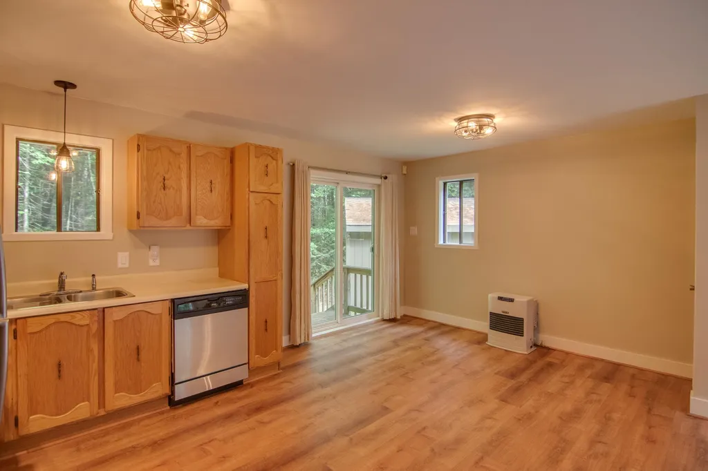 34 Horse Pasture Lane Thornton NH 03285