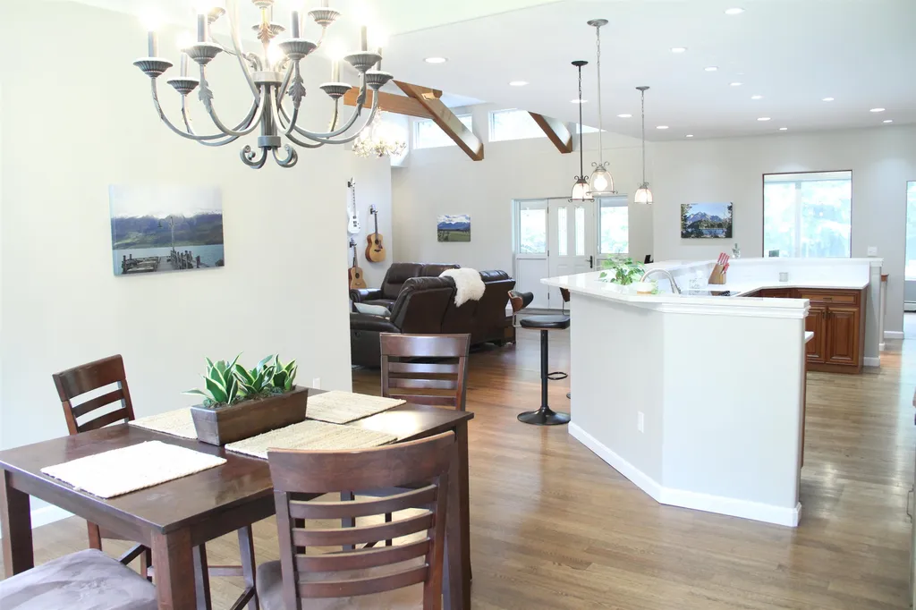 9 Aspen Hill Drive South Hampton NH 03827
