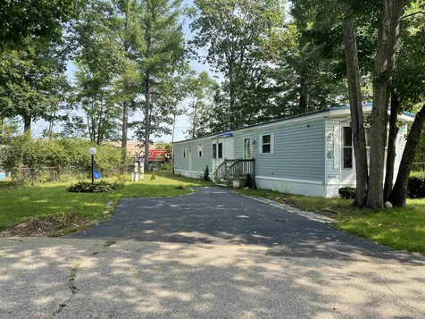18 Silver Bell Mobile Home Park Rochester NH 03868