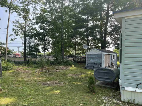18 Silver Bell Mobile Home Park Rochester NH 03868
