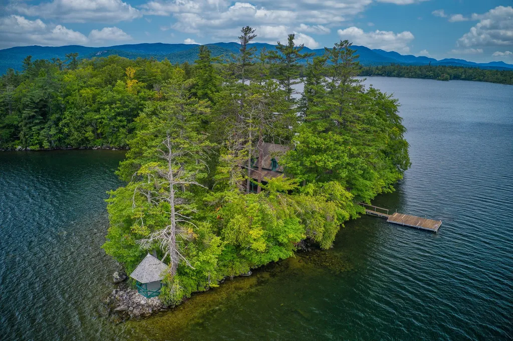 16 Ithaka Island Holderness NH 03245