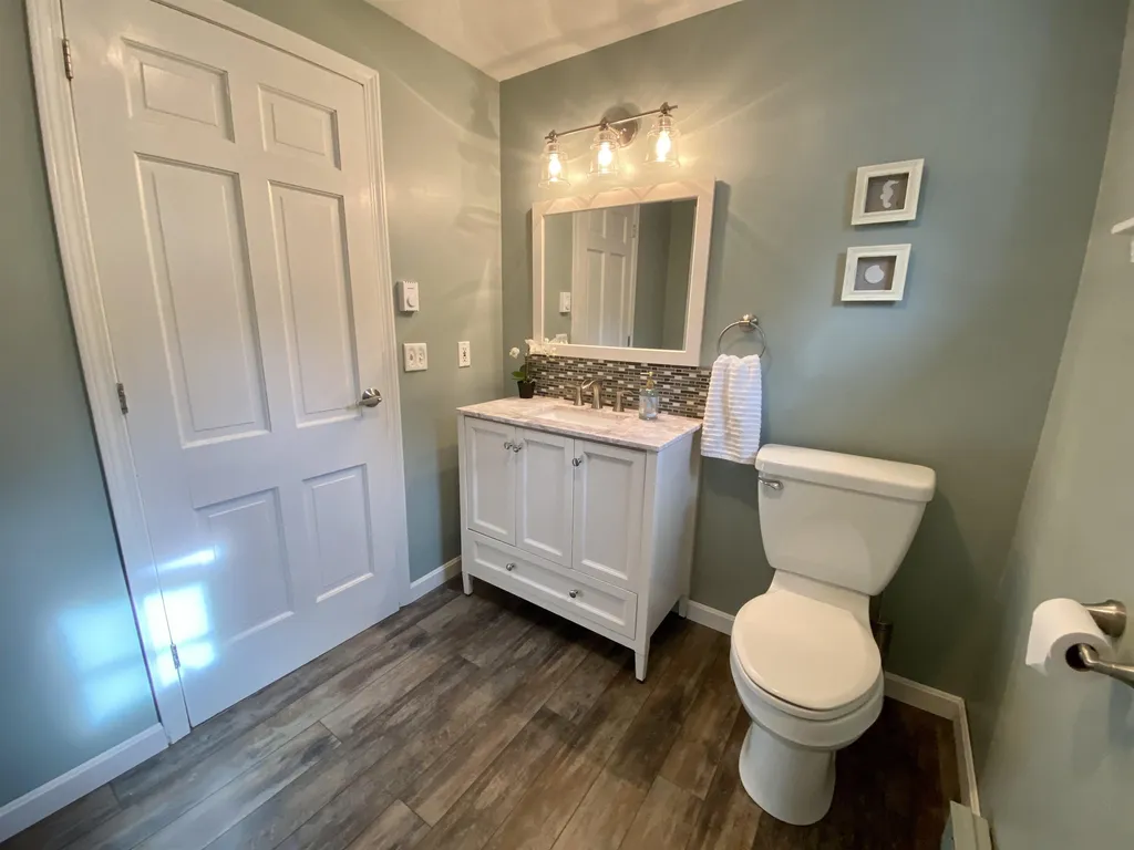 23 Mountain View Drive Enfield NH 03748