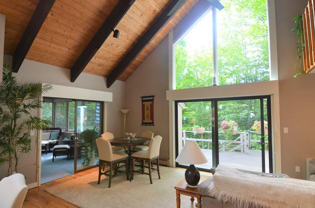 44 Hummingbird Hill Grantham NH 03753