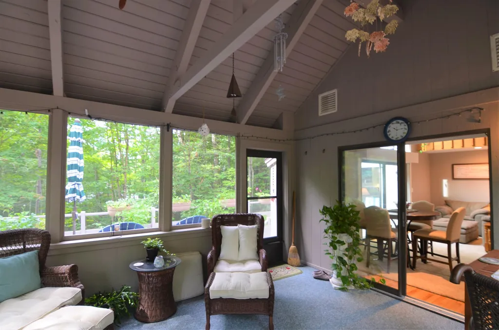44 Hummingbird Hill Grantham NH 03753