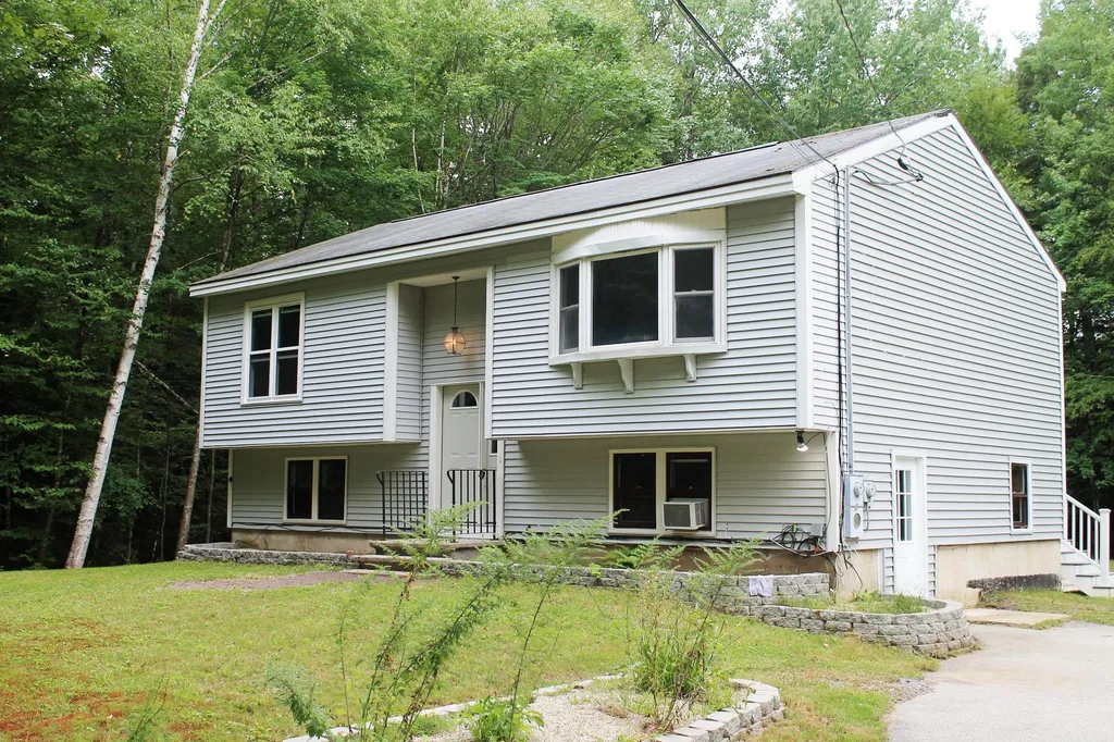 28 Shelley Lane New Boston NH 03070