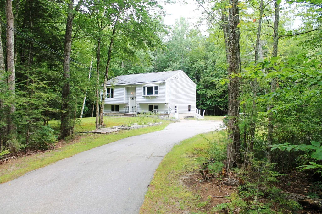 28 Shelley Lane New Boston NH 03070
