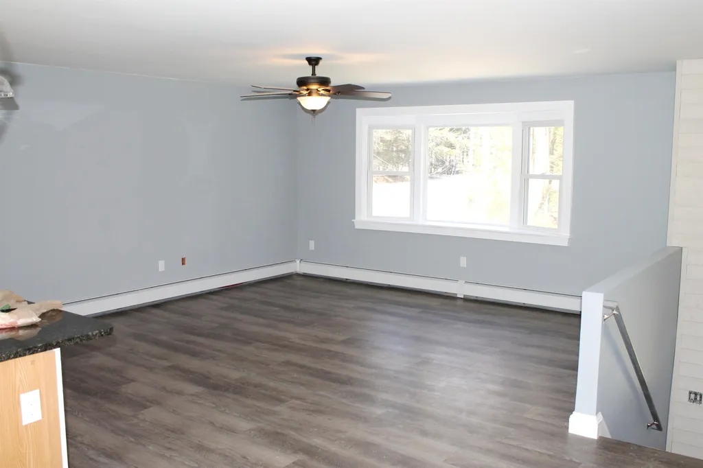 28 Shelley Lane New Boston NH 03070