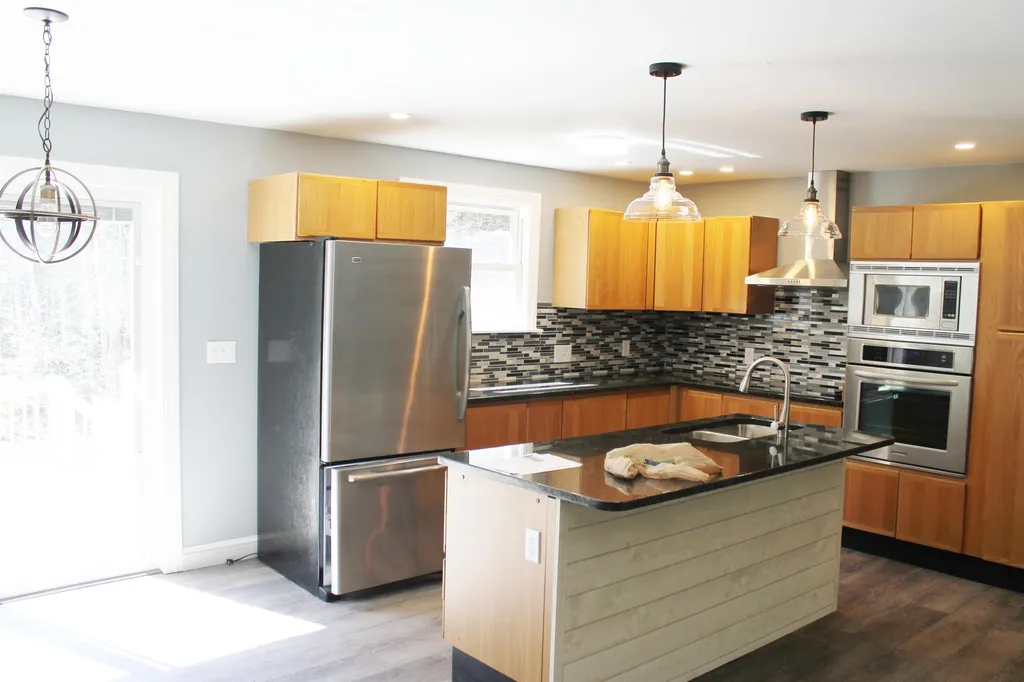 28 Shelley Lane New Boston NH 03070