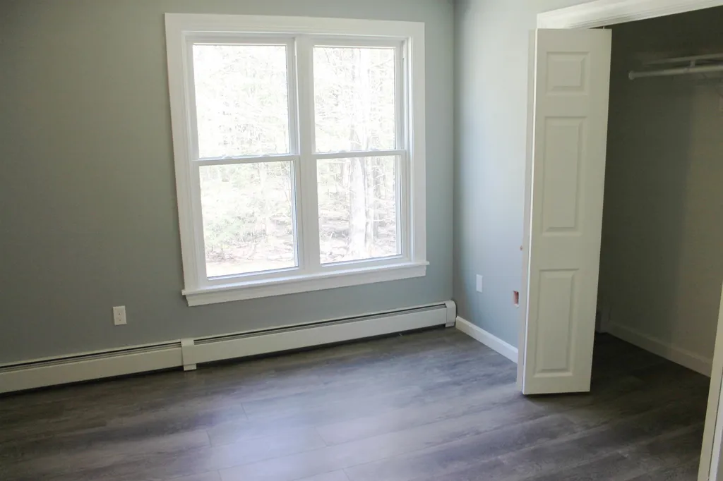 28 Shelley Lane New Boston NH 03070