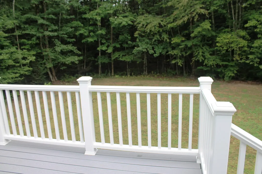 28 Shelley Lane New Boston NH 03070
