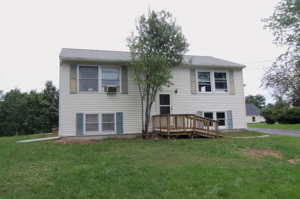 9 Mccarthy Boulevard Dover NH 03820