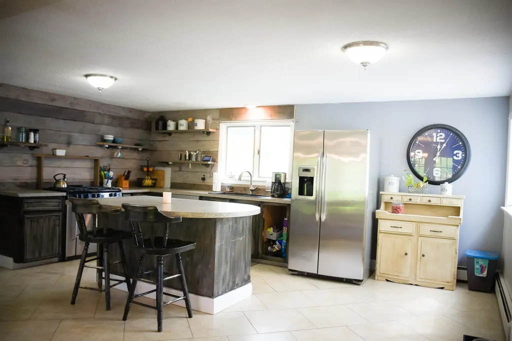 86 Horse Corner Road Chichester NH 03258
