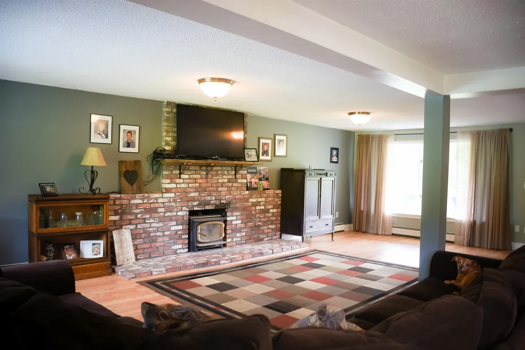 86 Horse Corner Road Chichester NH 03258