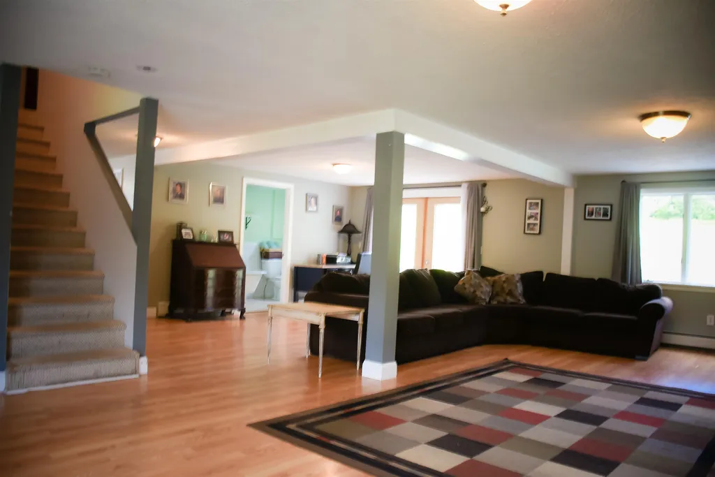 86 Horse Corner Road Chichester NH 03258