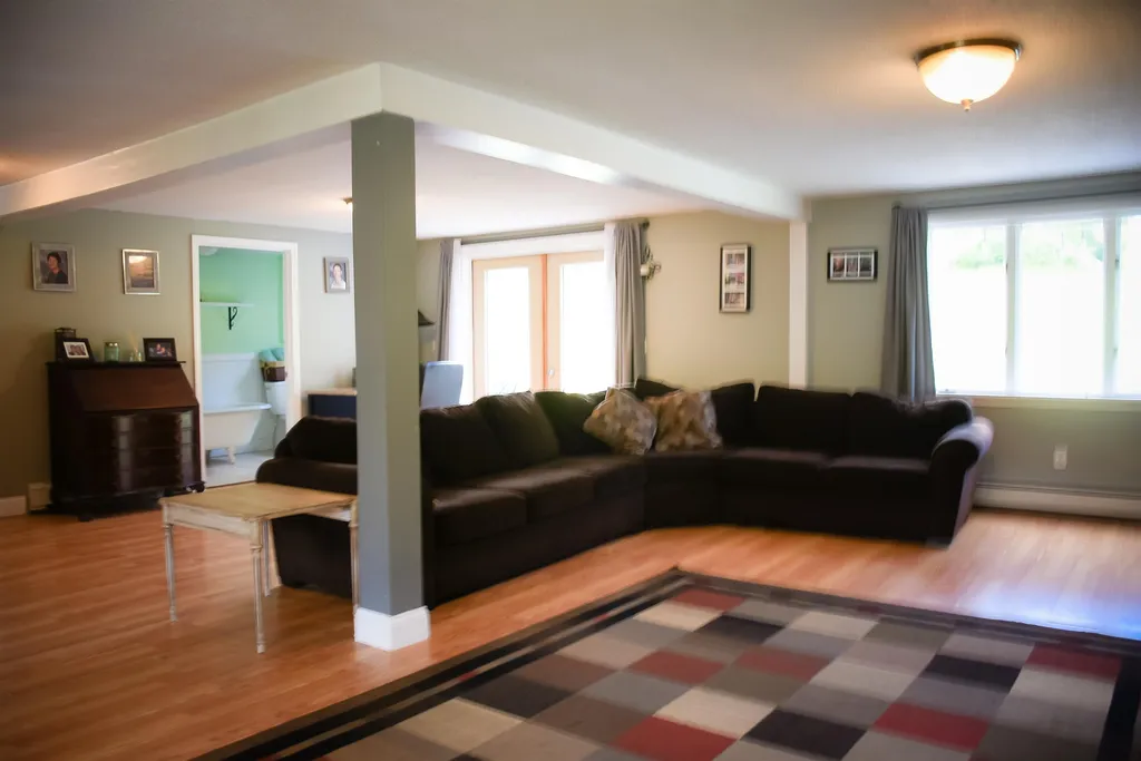 86 Horse Corner Road Chichester NH 03258