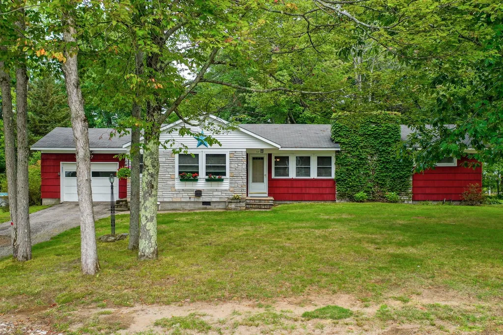 57 Independence Avenue Franklin NH 03235