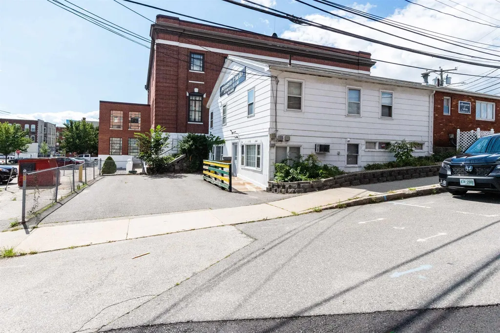 1 Spring Street Nashua NH 03060