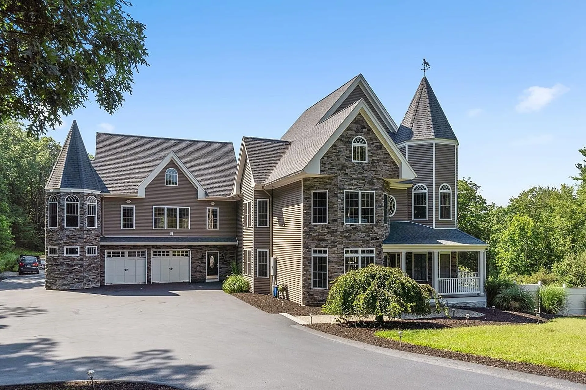 10 Woodland Drive Hudson NH 03051