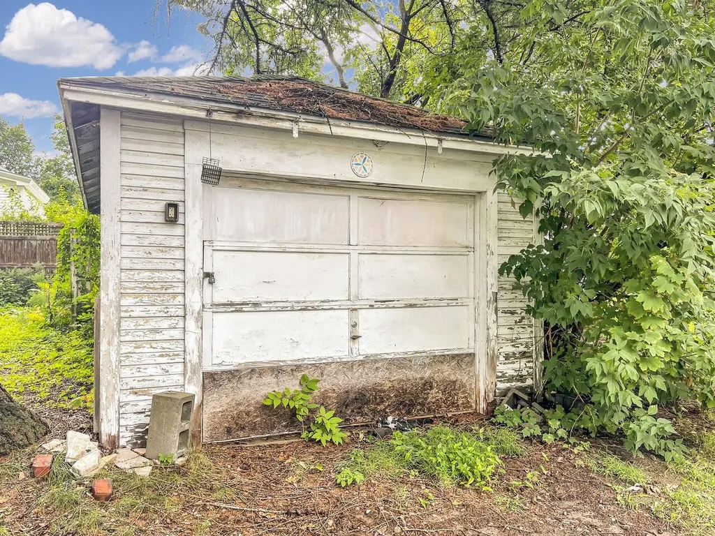 52 Isham Street Burlington VT 05401