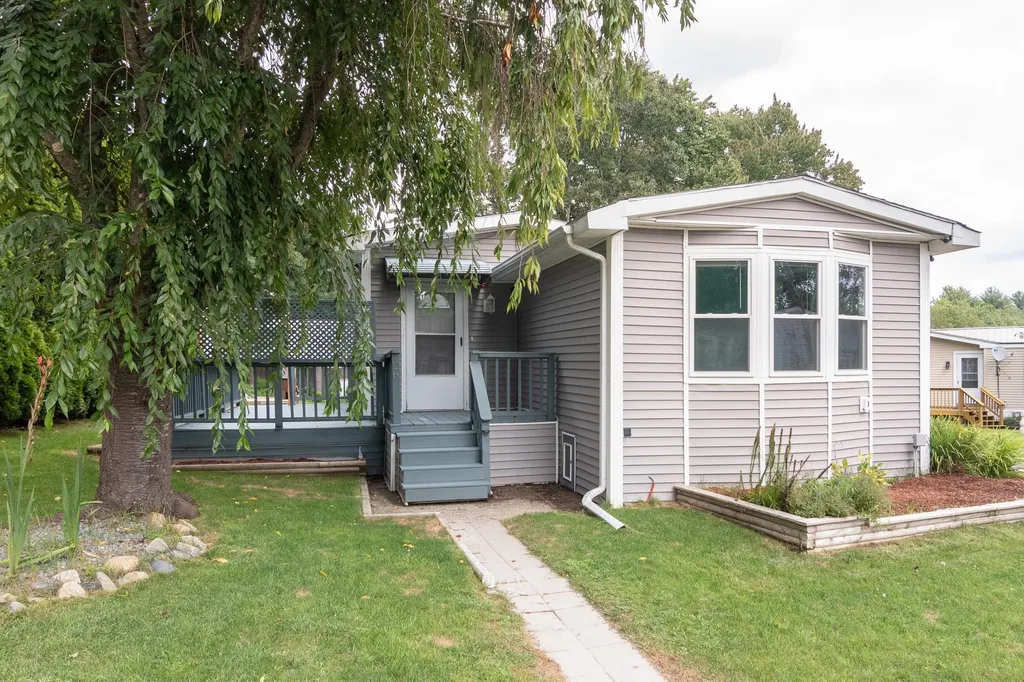 26 Sandpiper Path North Hampton NH 03862