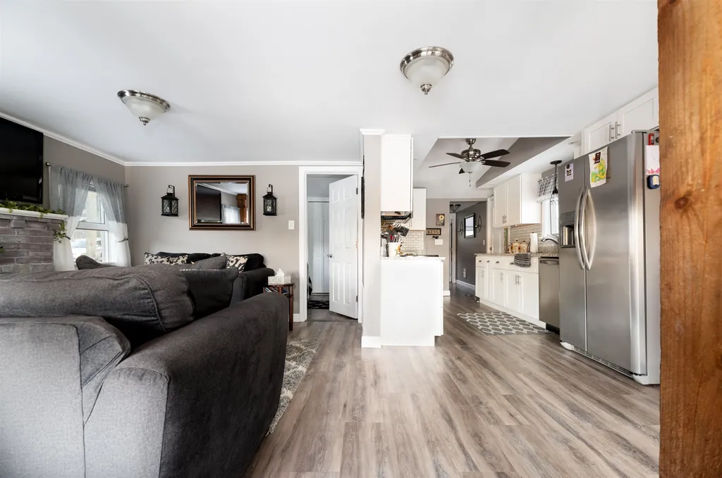 60 Beaver Lake Avenue Derry NH 03038