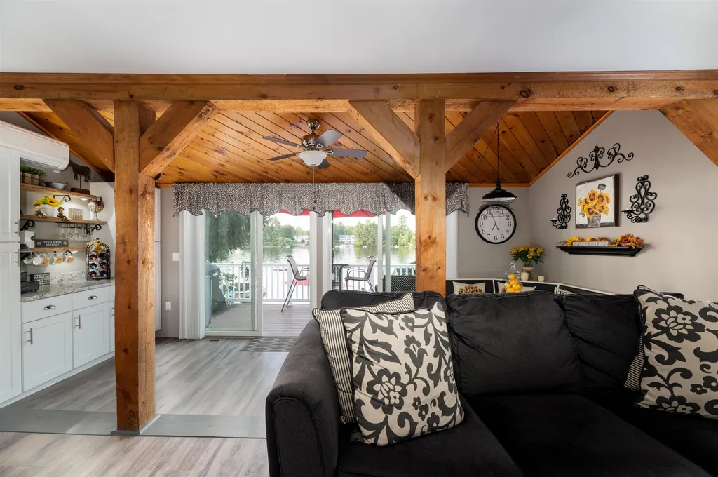 60 Beaver Lake Avenue Derry NH 03038