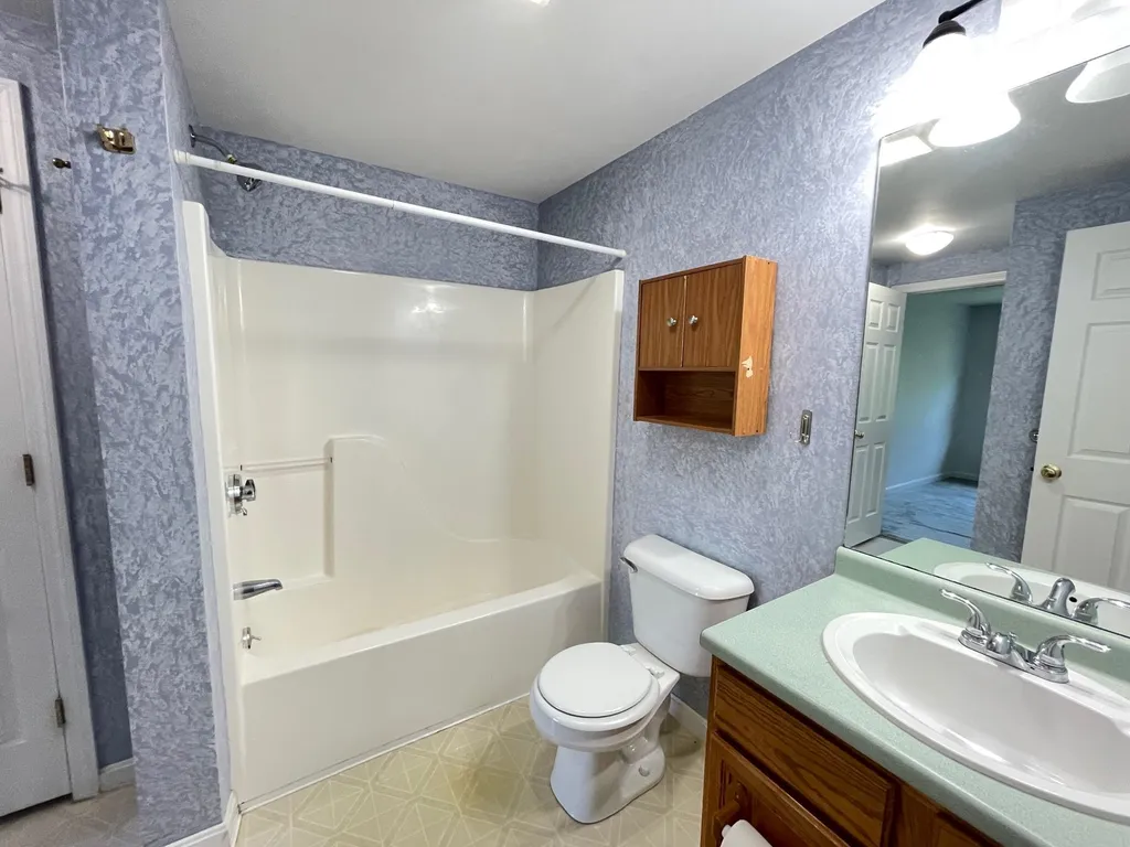419 Ledgeview Drive Rochester NH 03839