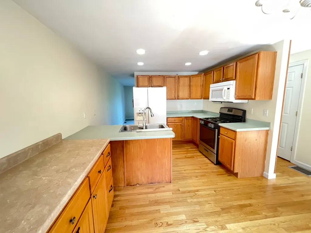 419 Ledgeview Drive Rochester NH 03839