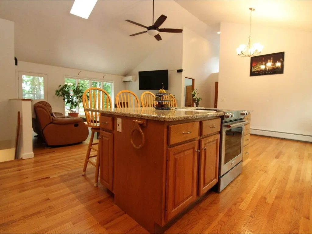 125 Bittersweet Hill Hinesburg VT 05461