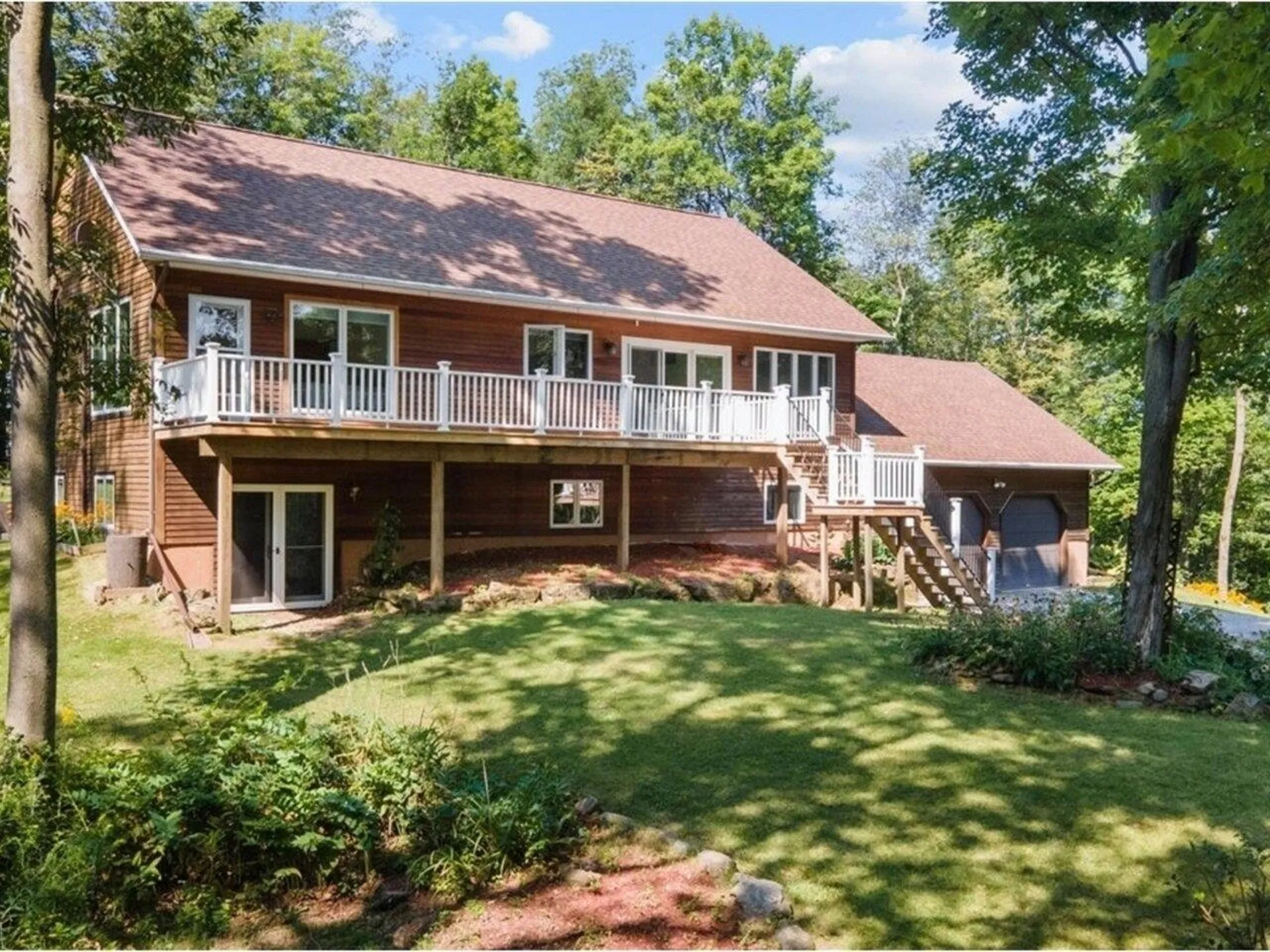 125 Bittersweet Hill Hinesburg VT 05461