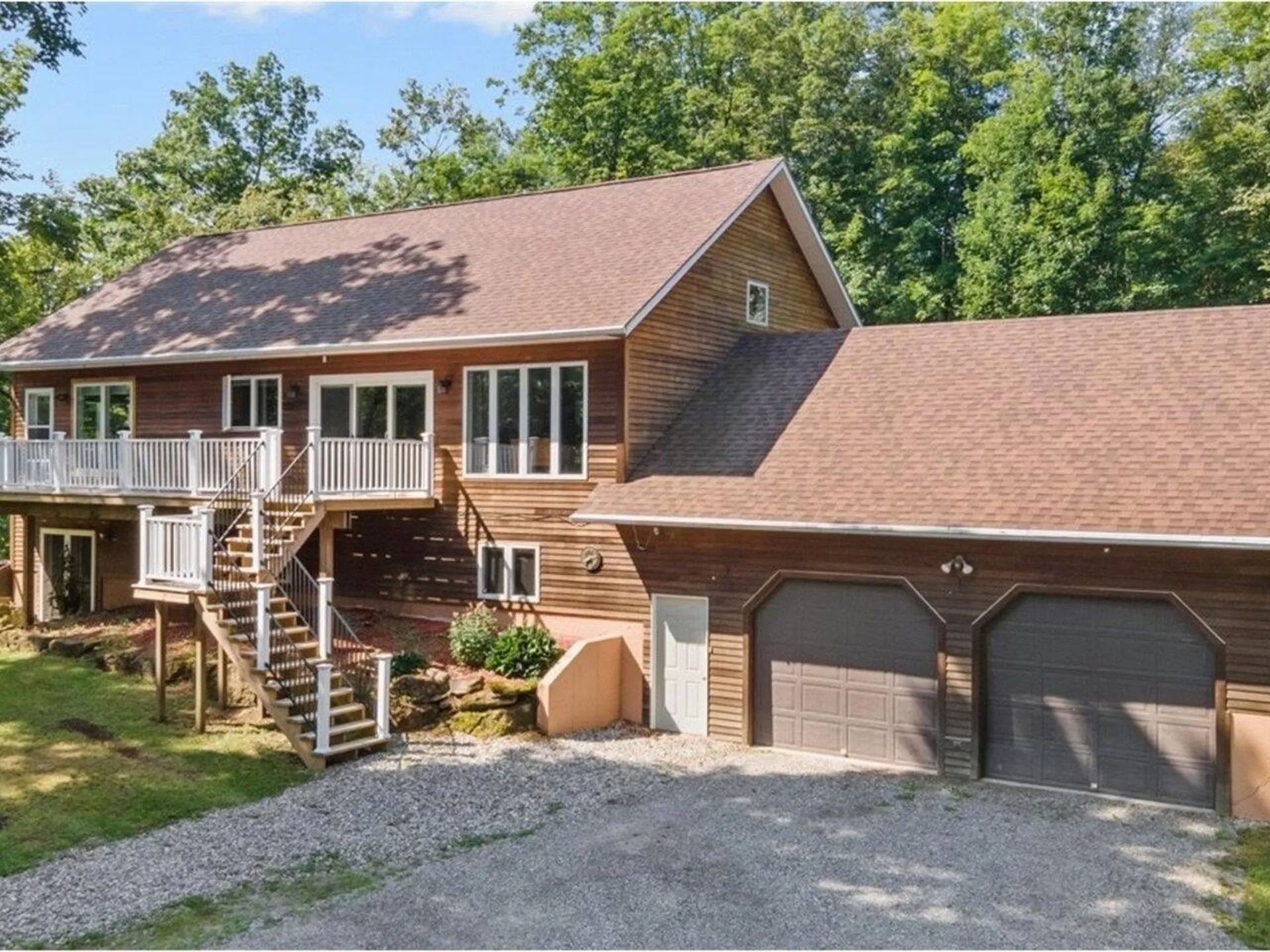 125 Bittersweet Hill Hinesburg VT 05461