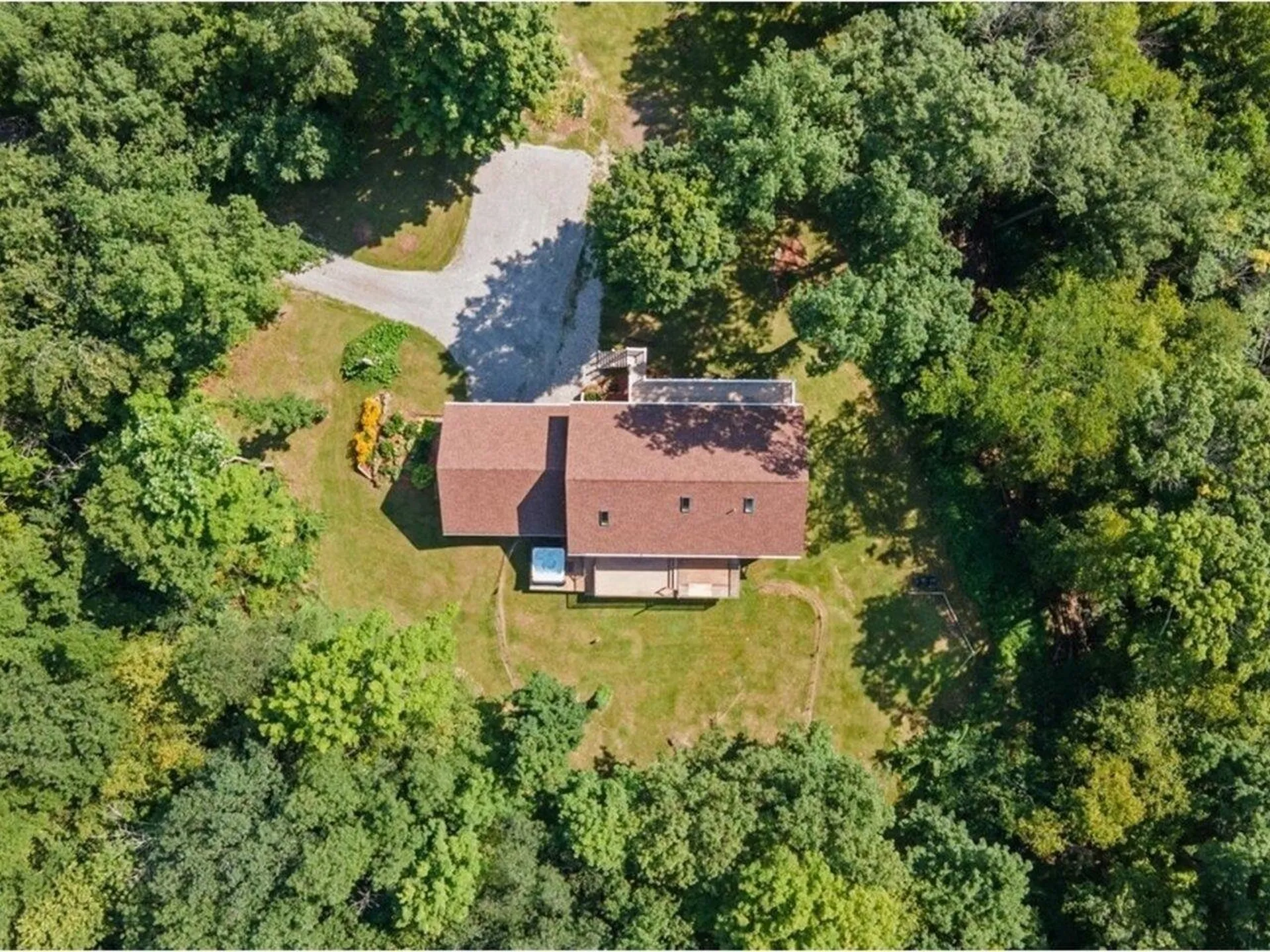 125 Bittersweet Hill Hinesburg VT 05461