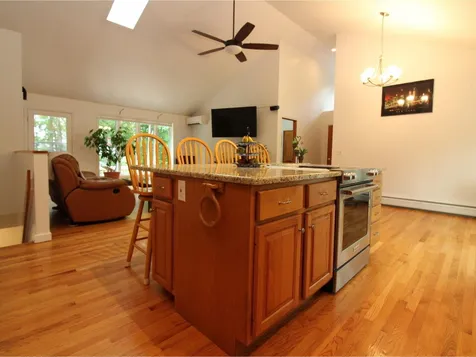 125 Bittersweet Hill Hinesburg VT 05461